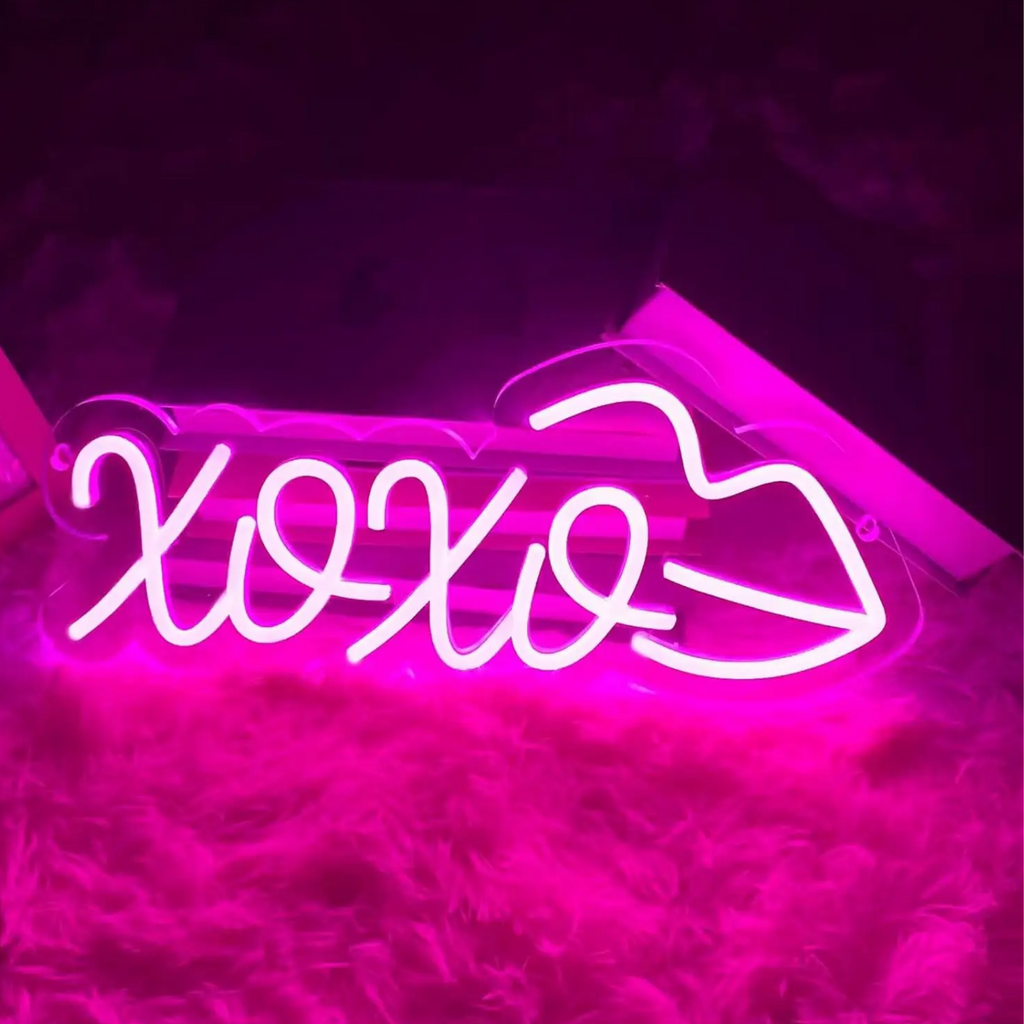 XOXO Neon sign